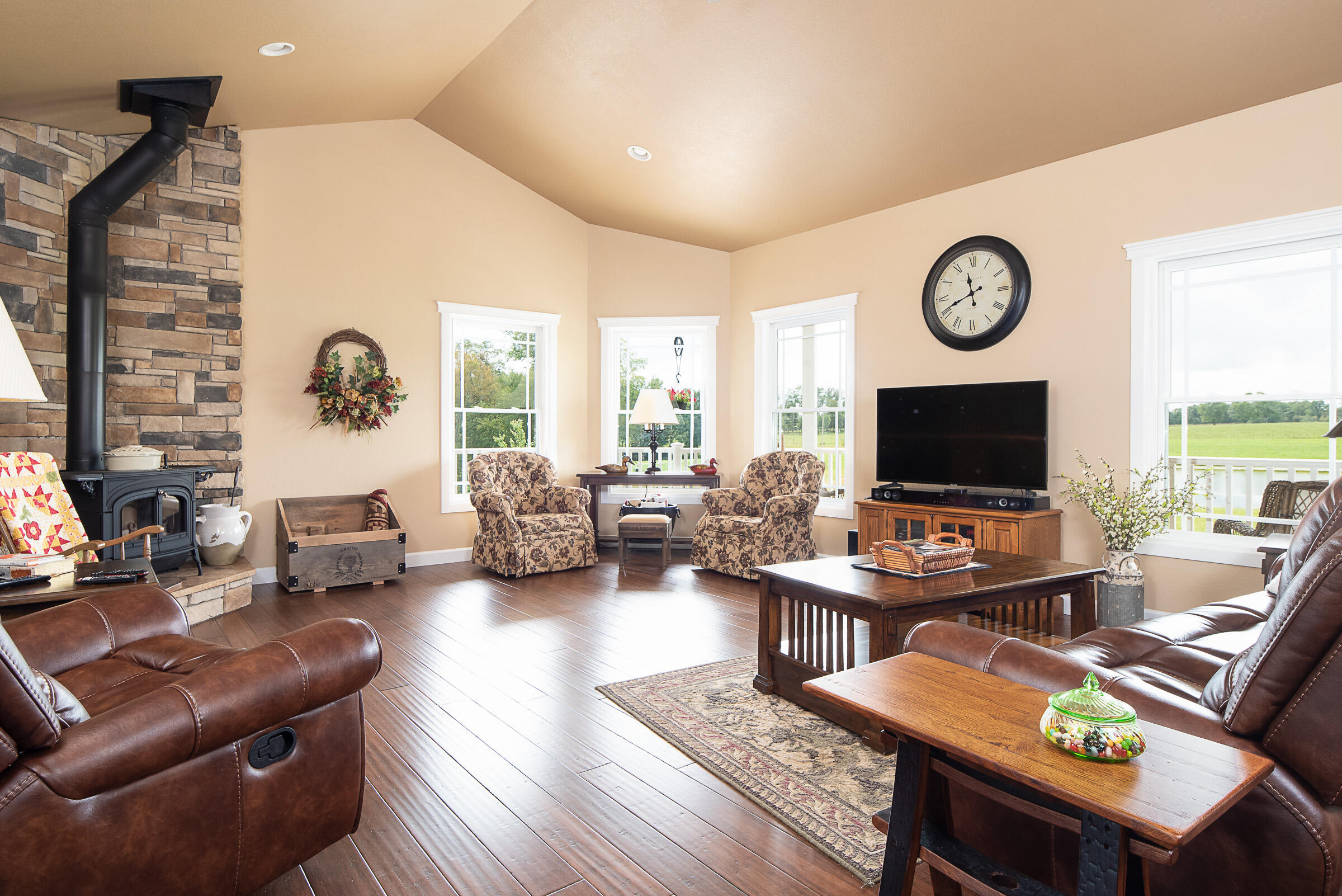 554 Island Ford Road Lancing, TN 37770 - Photo 6 of 38 Bamboo Floors