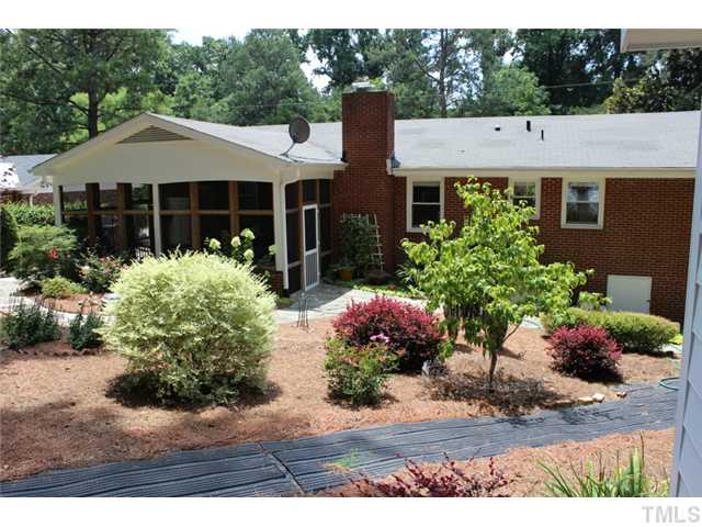 2425 Bertie Drive Raleigh, NC 27610 - Photo 4 of 25 Gallery Image 4