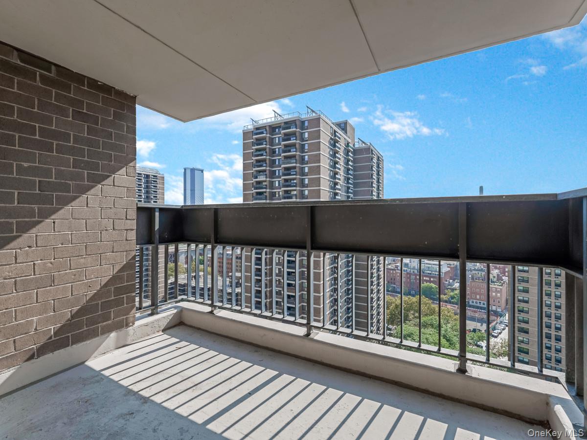 77 Fulton Street, Unit 19C Manhattan, NY 10038 - Photo 11 of 20 a view of roof deck