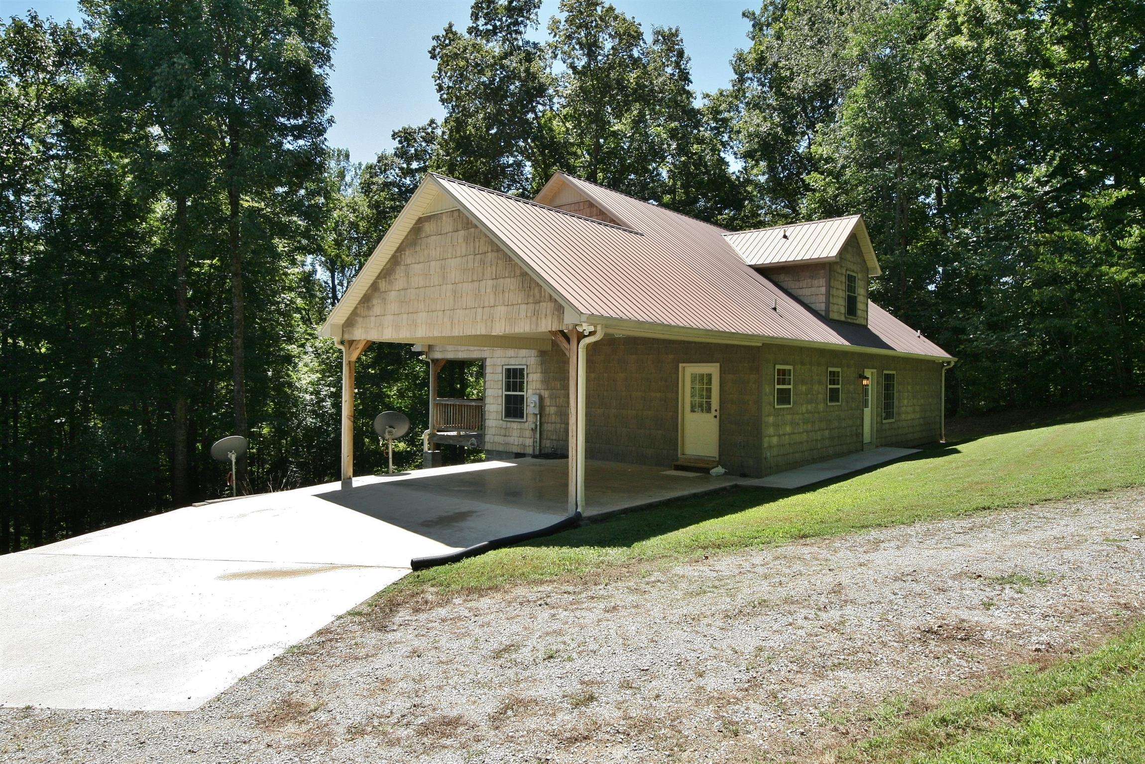239 Union Ridge Road Wartrace, TN 37183 - Photo 3 of 30 Attached carport