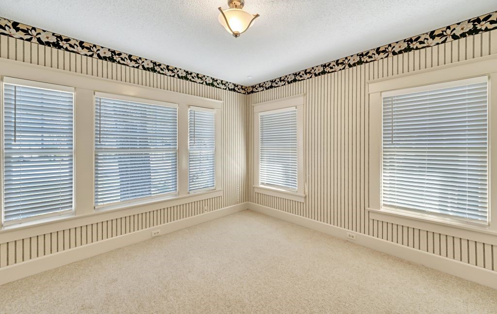 106 30th Street North Waco, TX 76710 - Photo 25 of 47 a view of an empty room with a window