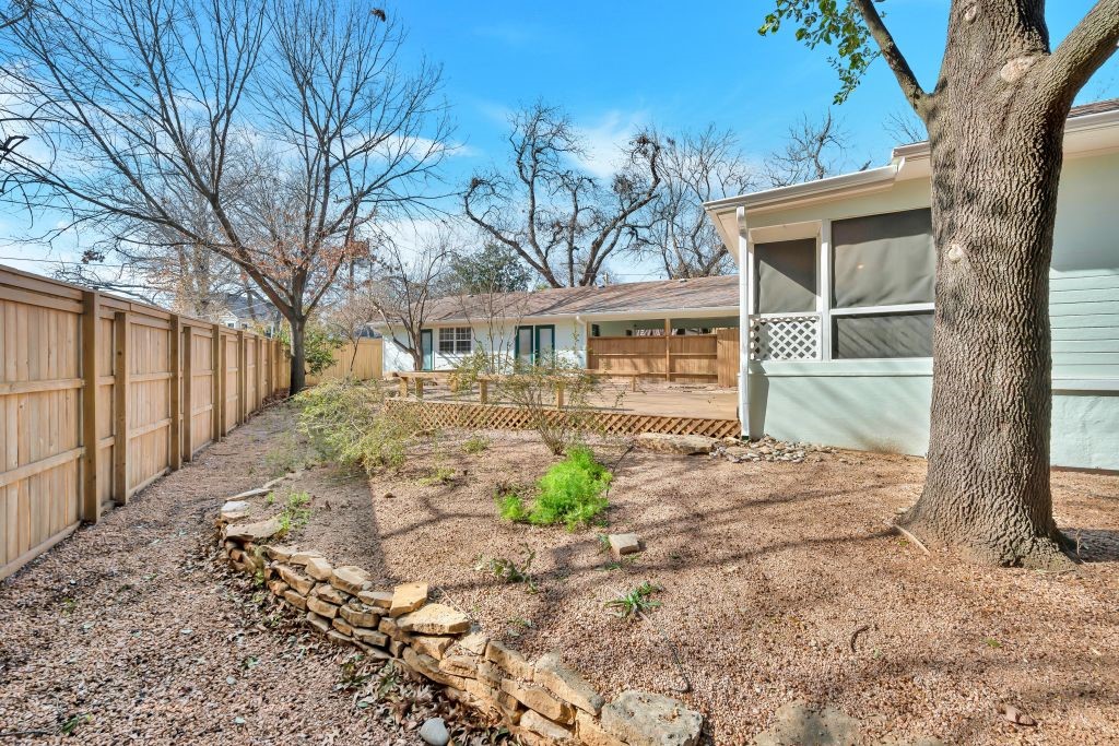106 30th Street North Waco, TX 76710 - Photo 42 of 47 a front view of a house with garden