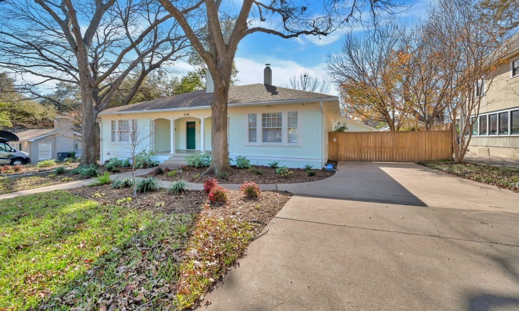 106 30th Street North Waco, TX 76710 - Photo 43 of 47 a front view of house with yard and trees around