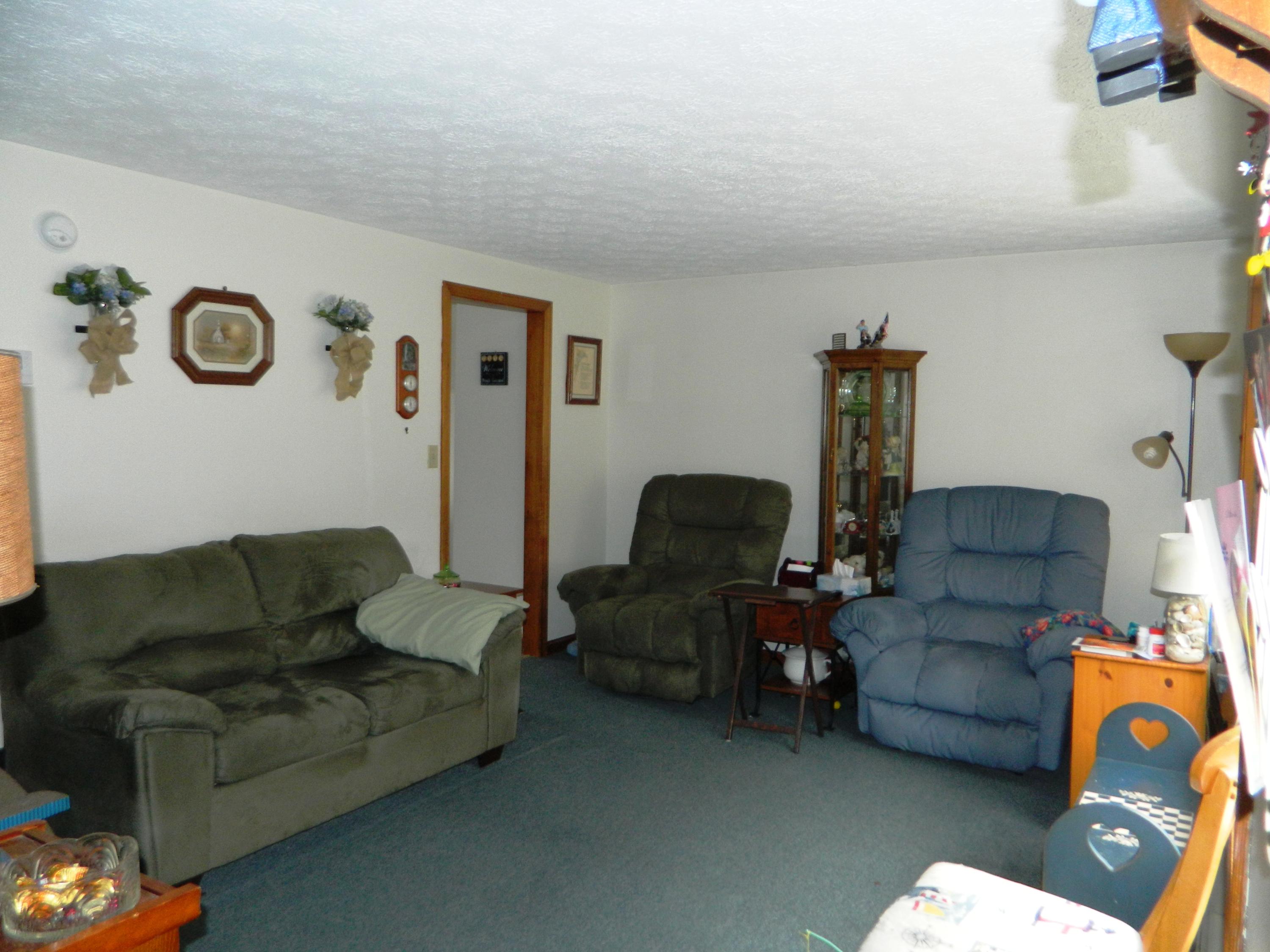 387 Main Street Springvale, ME 04083 - Photo 5 of 17 Unit B Living Room - 387 Main Street Spr