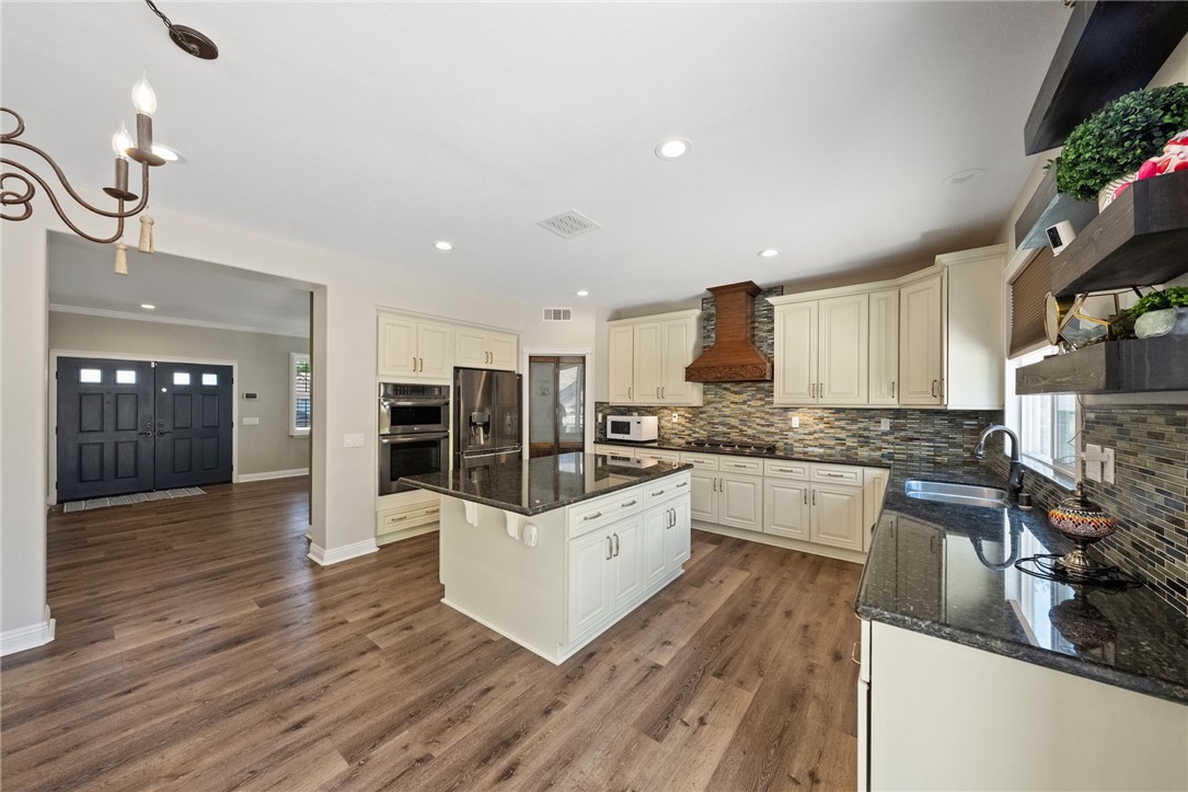 25004 Crestpeak Court Menifee, CA 92584 - Photo 18 of 60