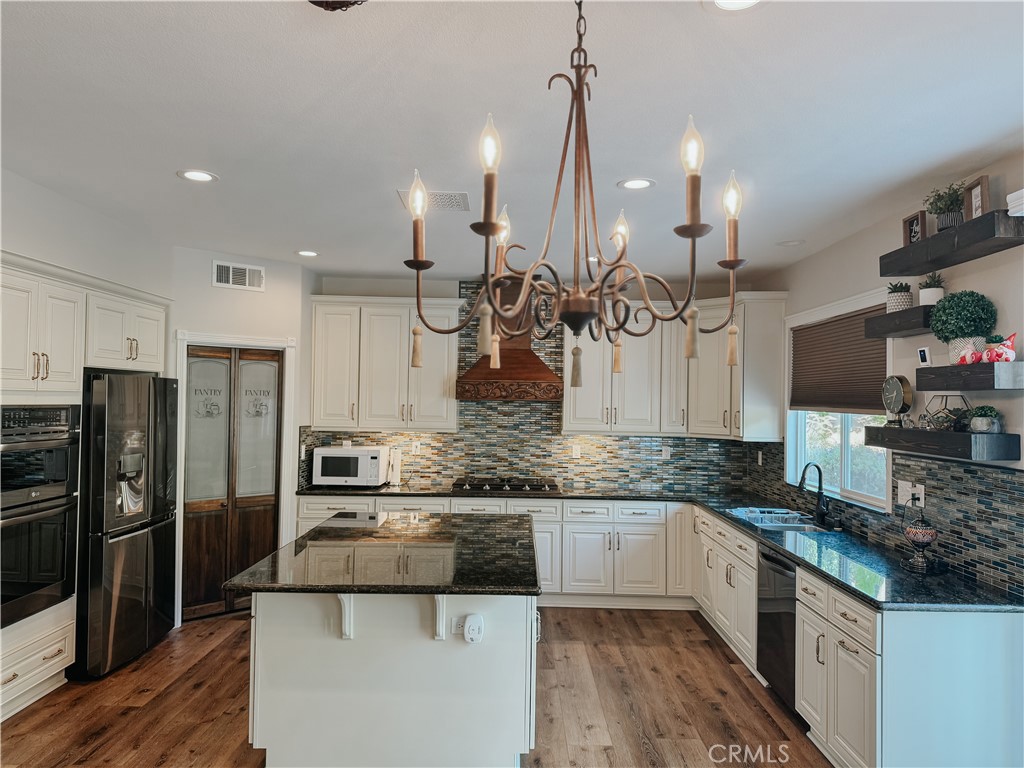 25004 Crestpeak Court Menifee, CA 92584 - Photo 22 of 60