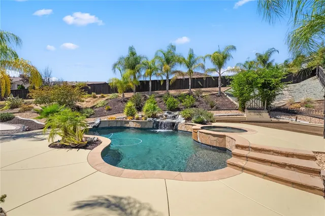 $874,900 | 25004 Crestpeak Court, Menifee, CA 92584