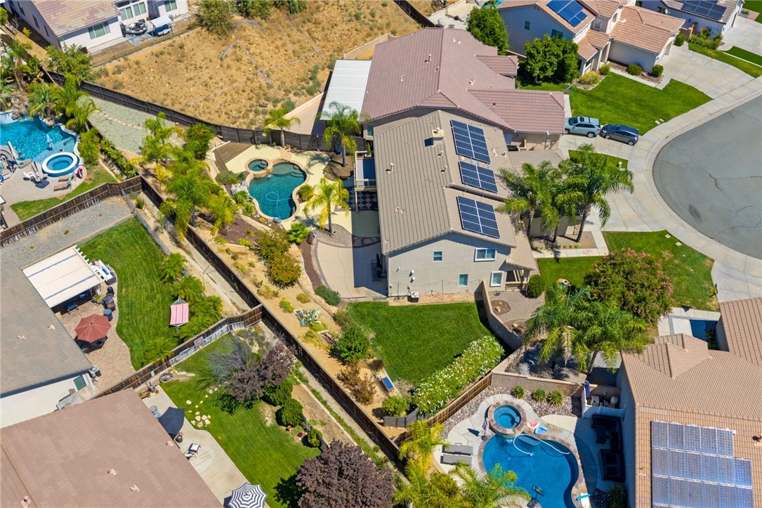 25004 Crestpeak Court Menifee, CA 92584 - Photo 6 of 60