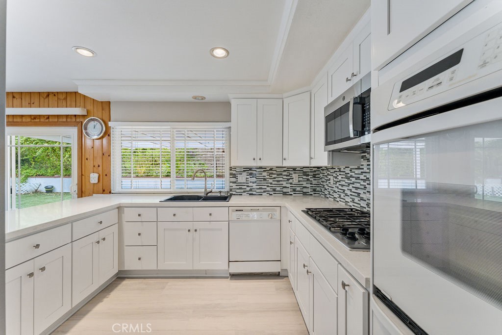 25352 Hugo Road Laguna Niguel, CA 92677 - Photo 17 of 31 Just a cozy kitchen!