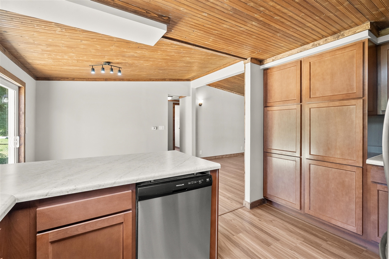529 Riverside Drive Battle Creek, MI 49015 - Photo 13 of 42