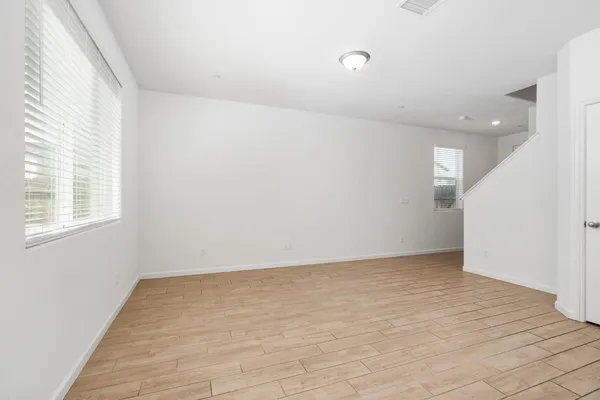 $400,000 | 6389 East Moscato Drive, Fresno, CA 93727