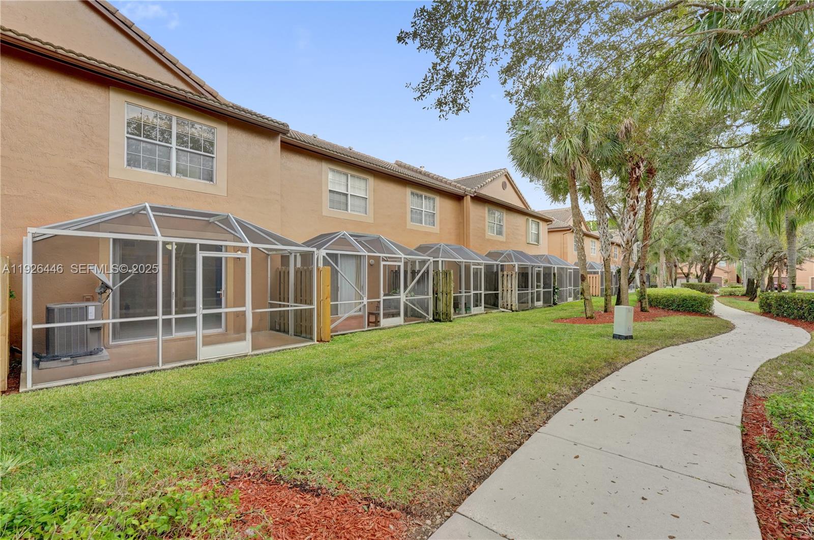 1435 Barcelona Way, Unit 527 Weston, FL 33327 - Photo 16 of 30