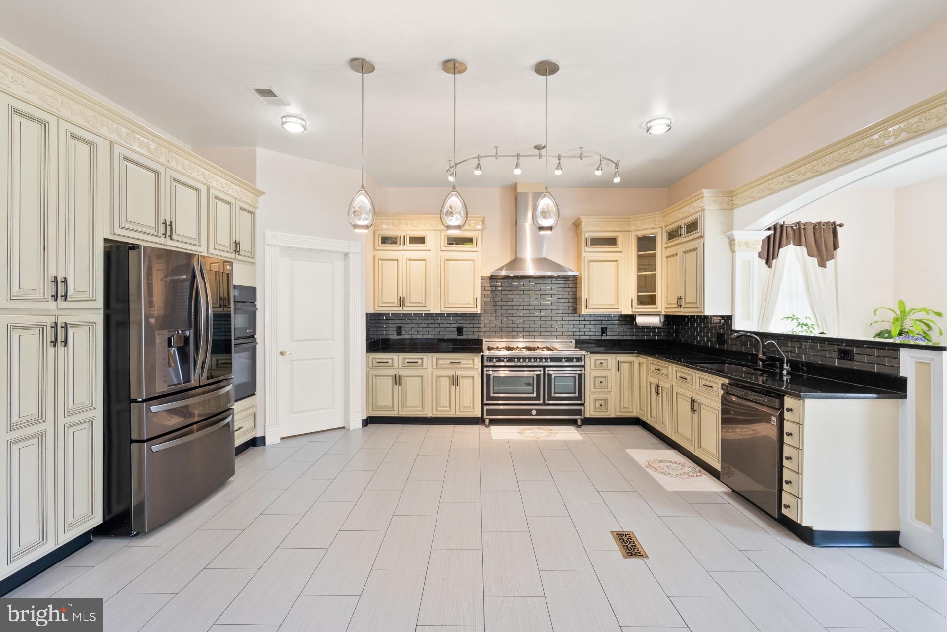 8917 Sudley Road Manassas, VA 20110 - Photo 22 of 78