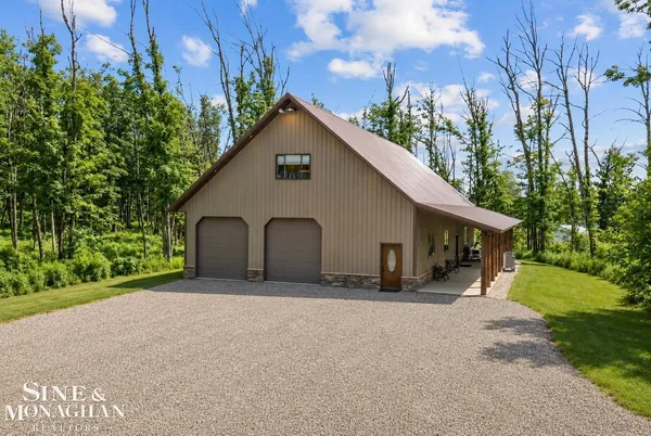 $879,900 | 14795 13th Street, Johannesburg, MI 49751