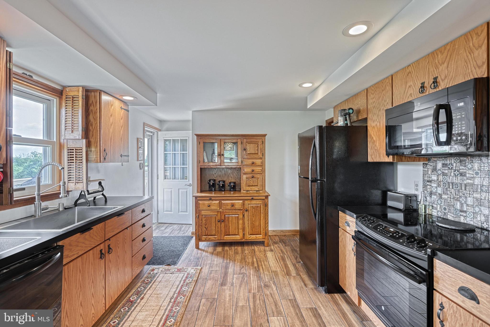 425 Winding Brook Road Biglerville, PA 17307 - Photo 12 of 60