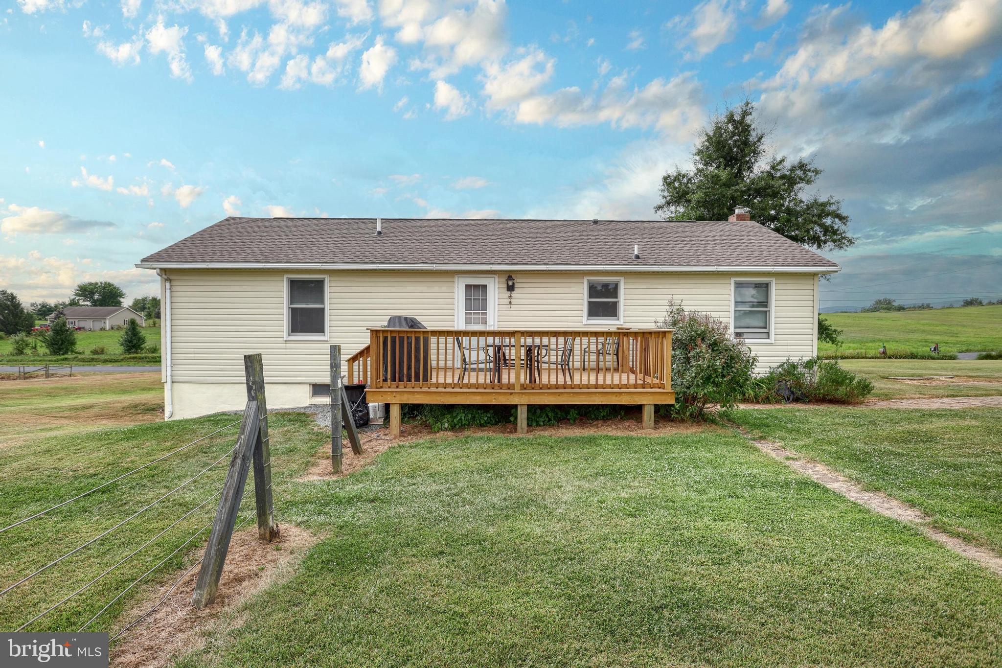 425 Winding Brook Road Biglerville, PA 17307 - Photo 6 of 60
