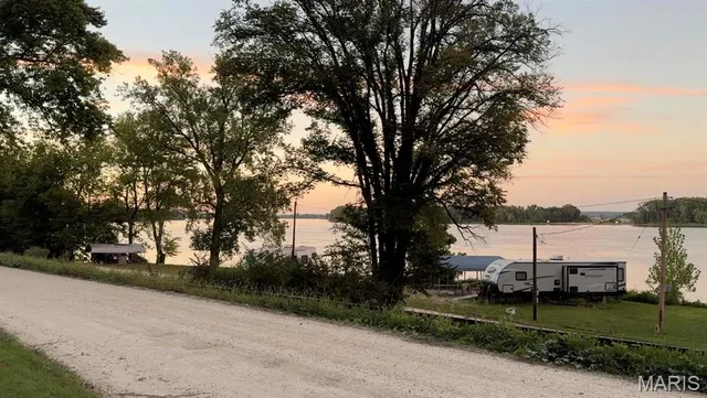 $45,900 | 22229 Pike 118, Louisiana, MO 63353