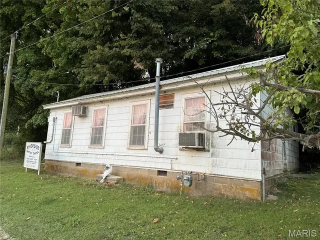 $45,900 | 22229 Pike 118, Louisiana, MO 63353