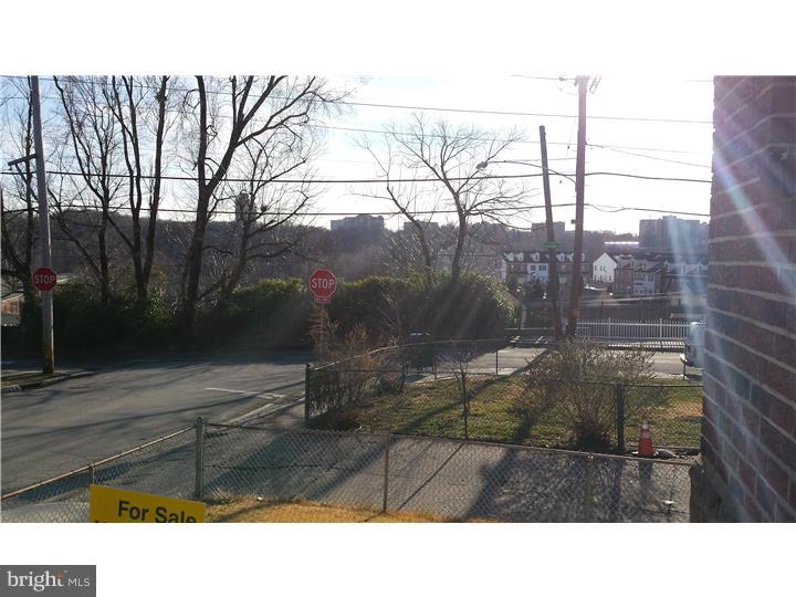 3617 Merrick Road Philadelphia, PA 19129 - Photo 3 of 16 View