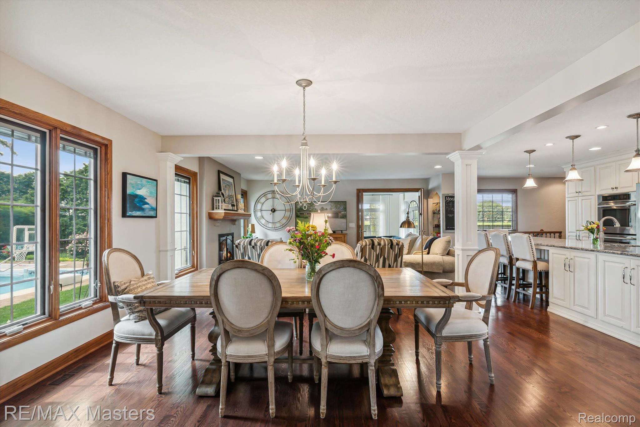 2273 Strasburg Road Monroe, MI 48161 - Photo 6 of 59 Dining Area w Lg Windows Overlooking Gardens, P