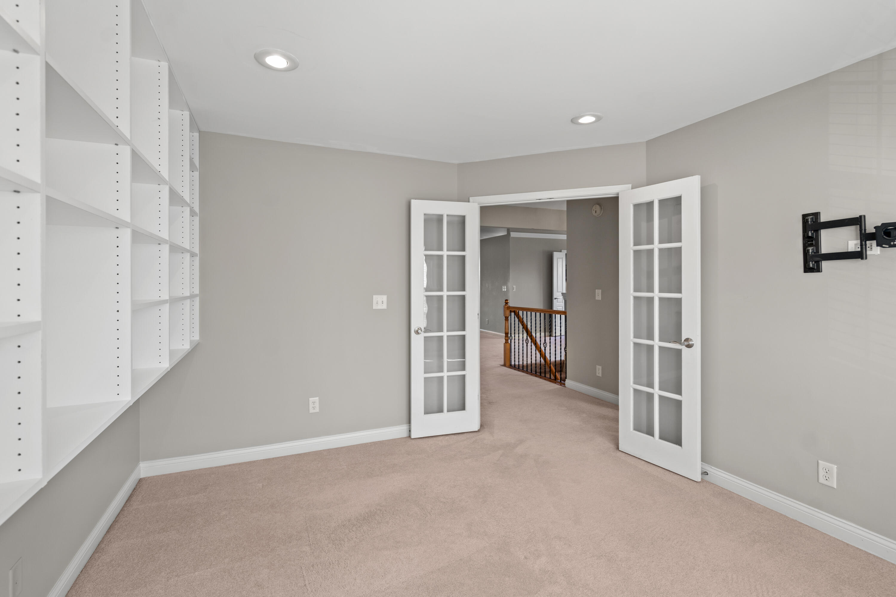 512 Rivers Breeze Drive Ludlow, KY 41016 - Photo 8 of 36