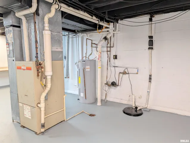 $229,900 | 6403 North Talisman Terrace, Peoria, IL 61615