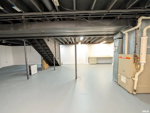 $229,900 | 6403 North Talisman Terrace, Peoria, IL 61615