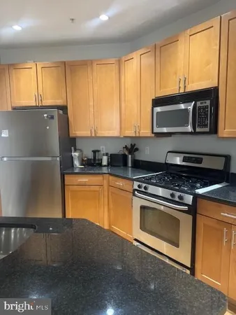 $2,600 | 1800 Wilson Boulevard, Unit 131, Arlington, VA 22201