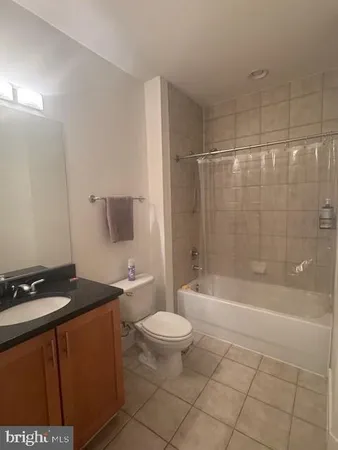 $2,600 | 1800 Wilson Boulevard, Unit 131, Arlington, VA 22201