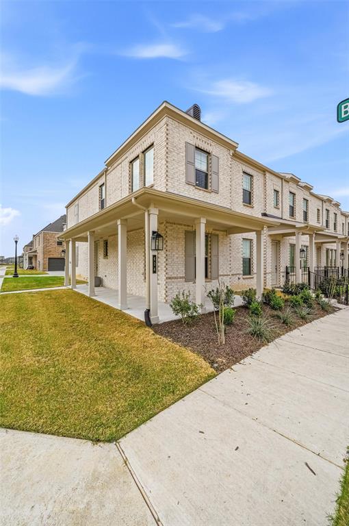634 Blue Rdg Drive Mansfield, TX 76063 - Photo 19 of 25 a front view of a house with yard