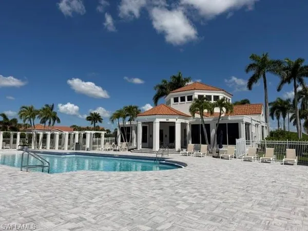 $2,100 | 7725 Jewel Lane, Unit 202, Naples, FL 34109