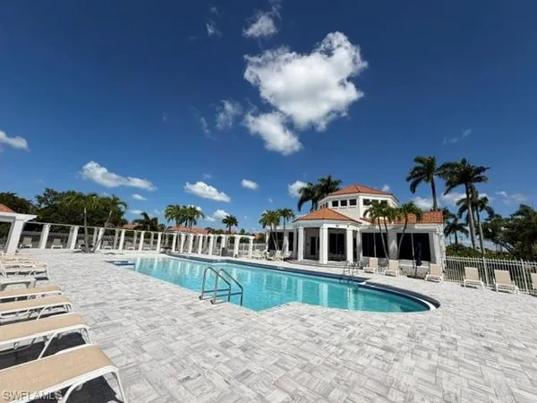 $2,100 | 7725 Jewel Lane, Unit 202, Naples, FL 34109