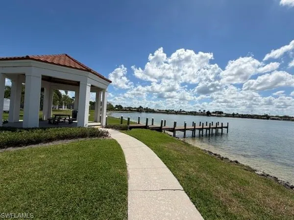 $2,100 | 7725 Jewel Lane, Unit 202, Naples, FL 34109