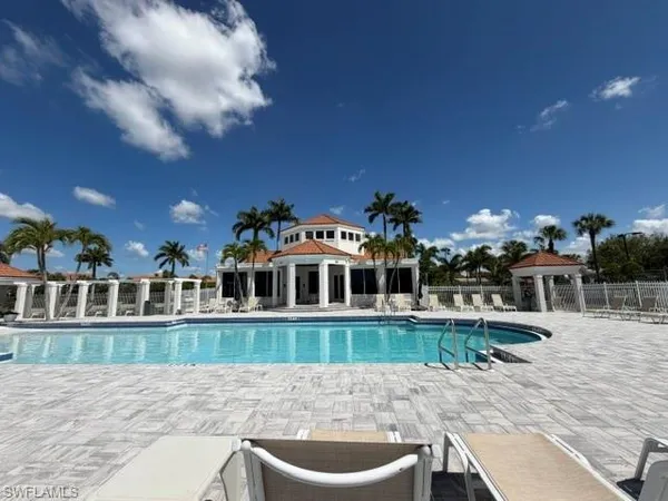 $2,100 | 7725 Jewel Lane, Unit 202, Naples, FL 34109