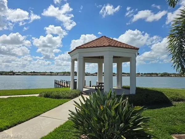 $2,100 | 7725 Jewel Lane, Unit 202, Naples, FL 34109