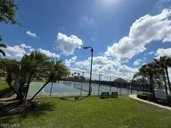 $2,100 | 7725 Jewel Lane, Unit 202, Naples, FL 34109