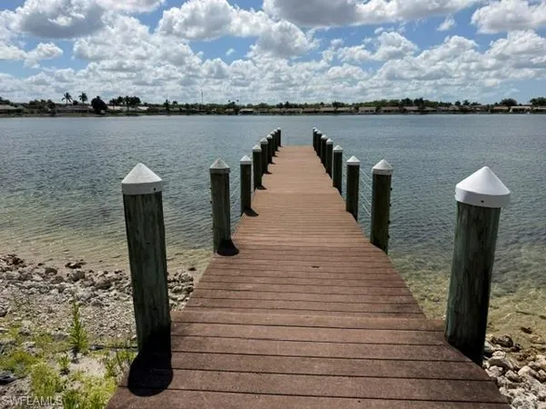 $2,100 | 7725 Jewel Lane, Unit 202, Naples, FL 34109