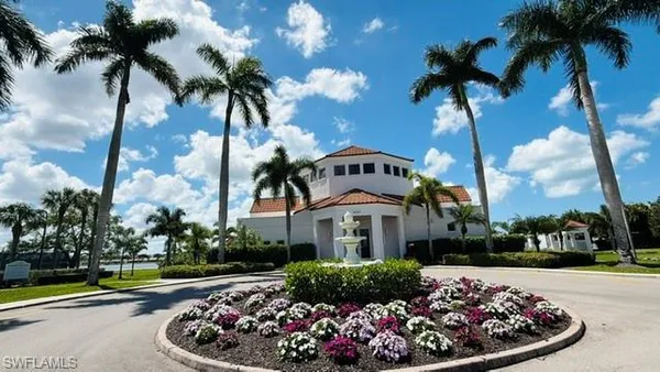 $2,100 | 7725 Jewel Lane, Unit 202, Naples, FL 34109