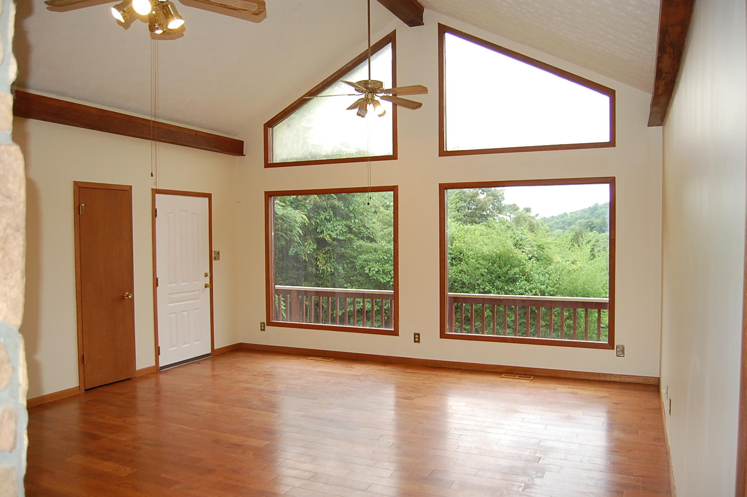 2413 Chimney Ridge Road Knoxville, TN 37923 - Photo 23 of 40 Great Room