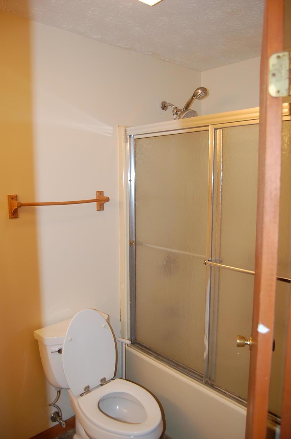 2413 Chimney Ridge Road Knoxville, TN 37923 - Photo 27 of 40 Master Bath