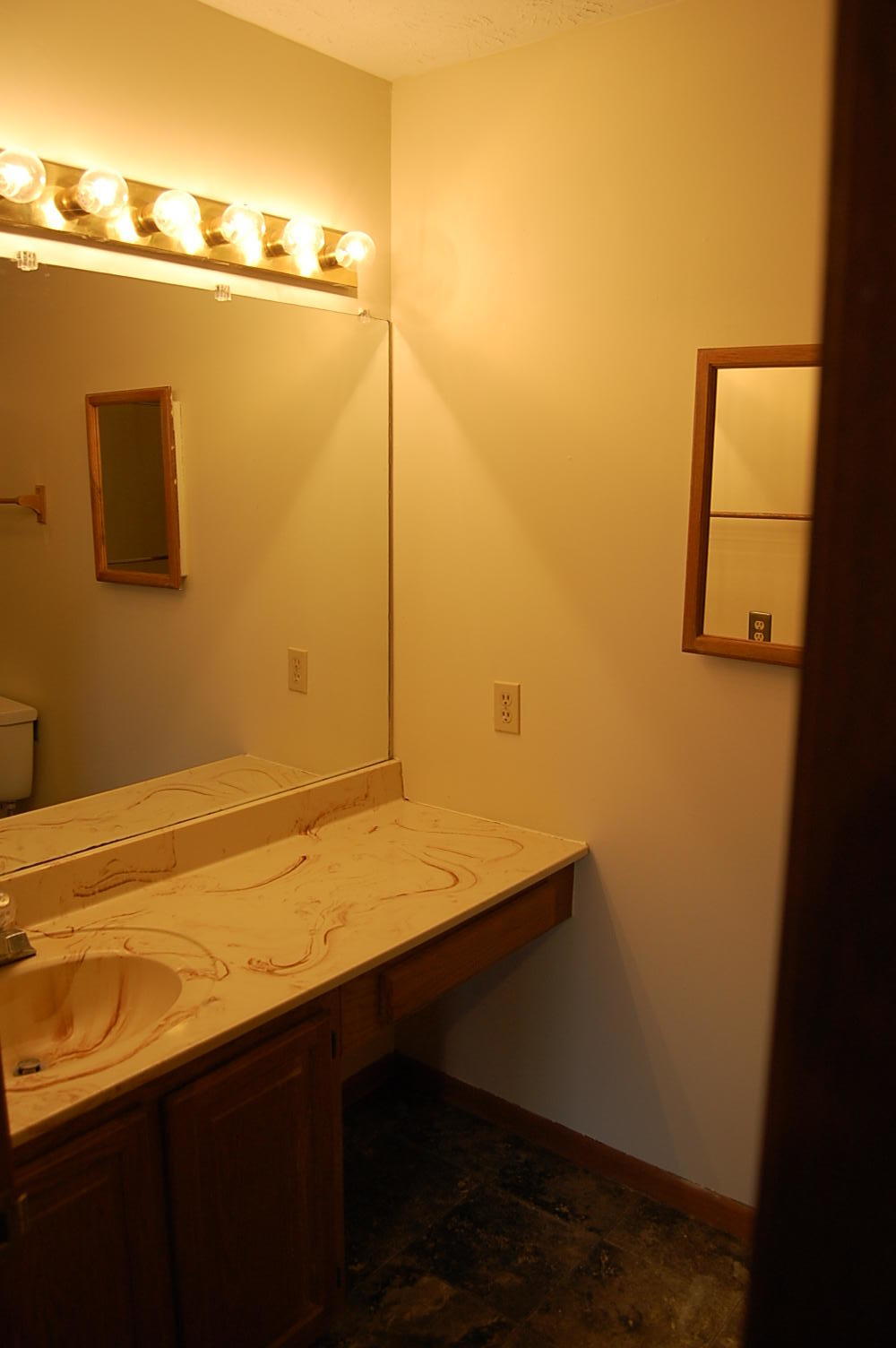 2413 Chimney Ridge Road Knoxville, TN 37923 - Photo 28 of 40 Master Bath
