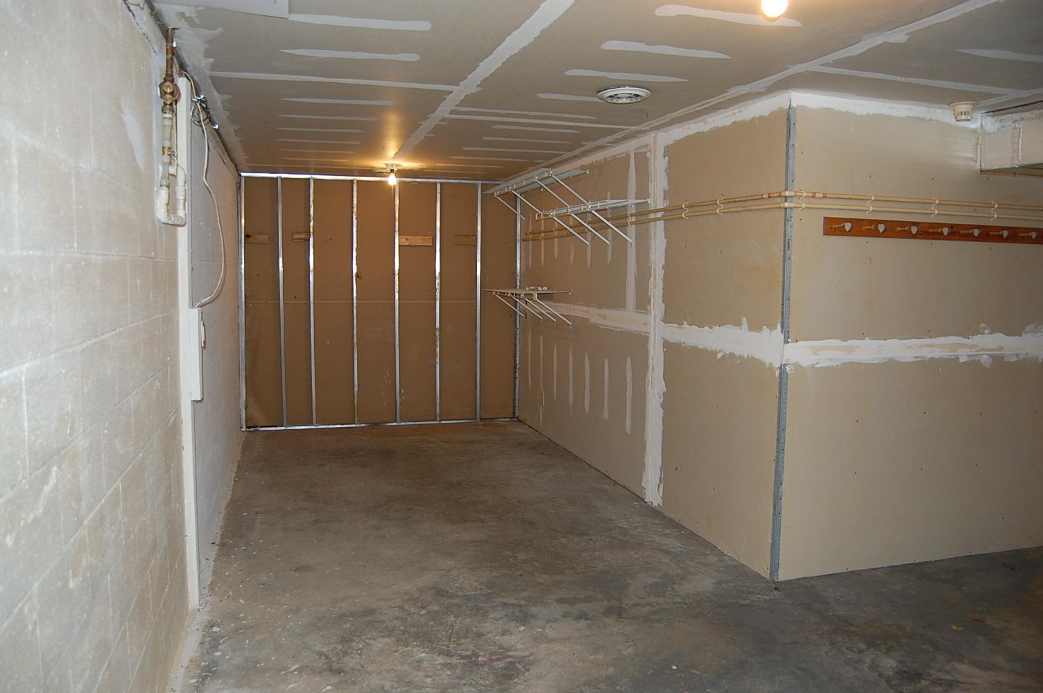 2413 Chimney Ridge Road Knoxville, TN 37923 - Photo 35 of 40 Heated and Cooled Storage