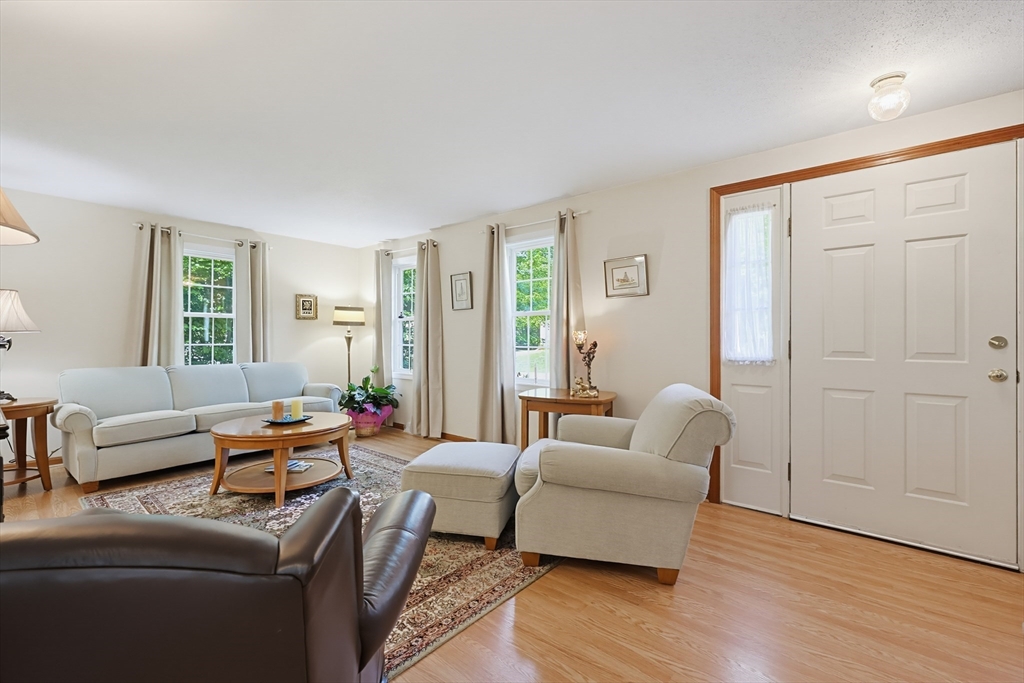 7 Hazeltine Road Upton, MA 01568 - Photo 16 of 42