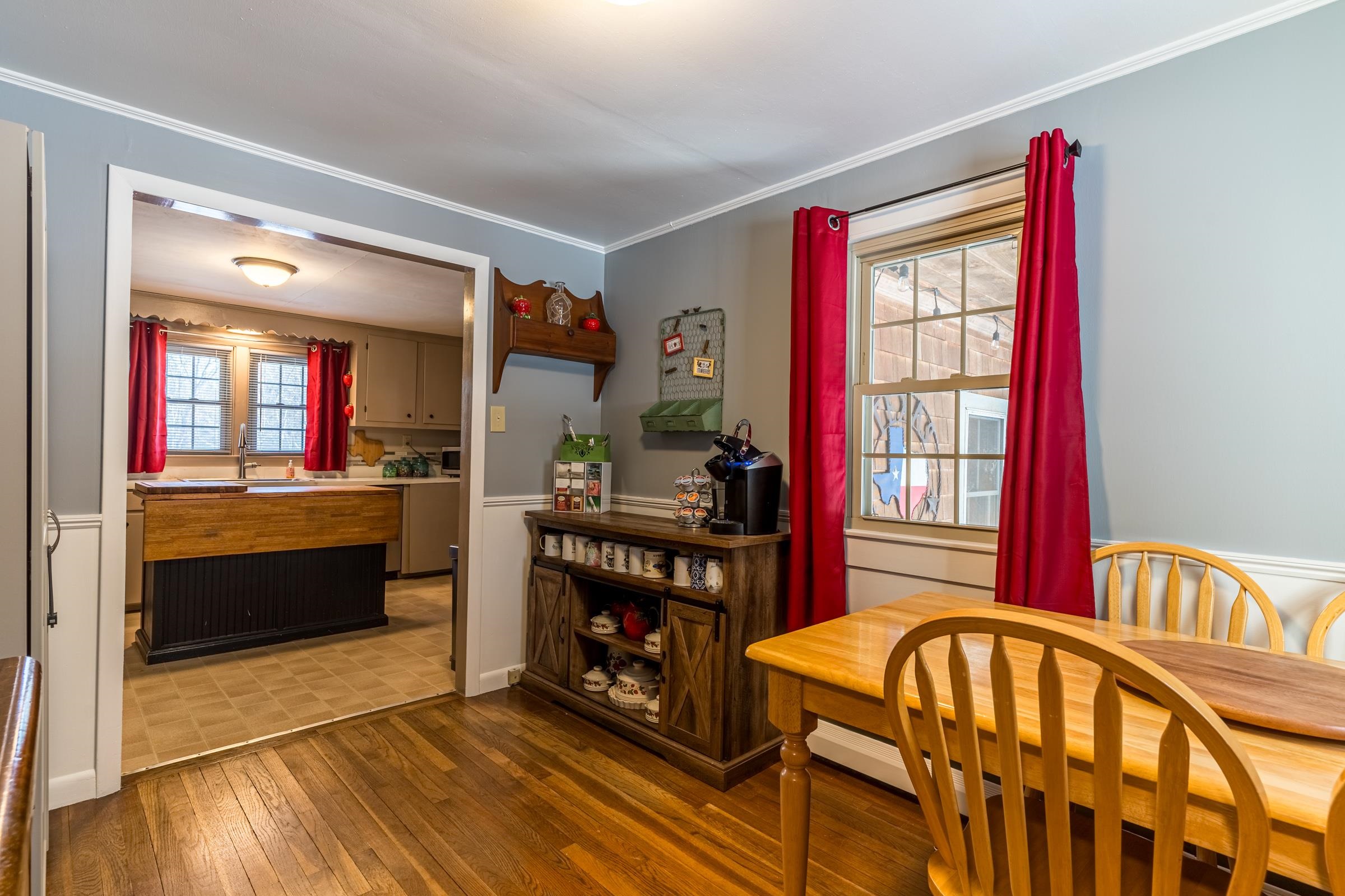 75 Fox Garrison Road Lee, NH 03861 - Photo 3 of 39