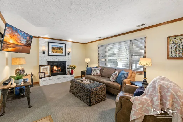 $435,000 | 1700 Chestnut Hill Road, Plainfield, IL 60586