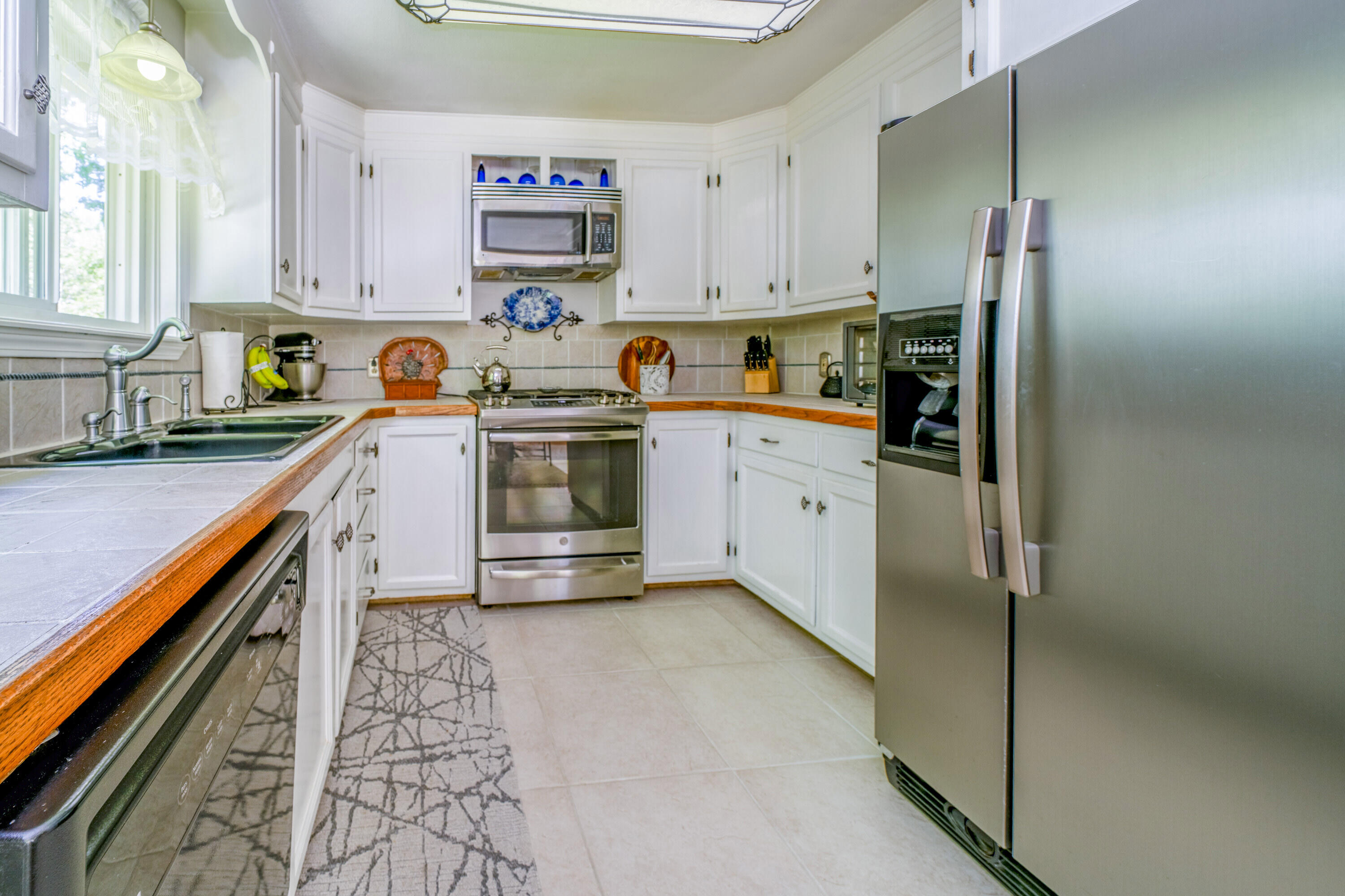 105 Perry Greene Hill Road Waldoboro, ME 04572 - Photo 13 of 61 Kitchen area 1st floor
