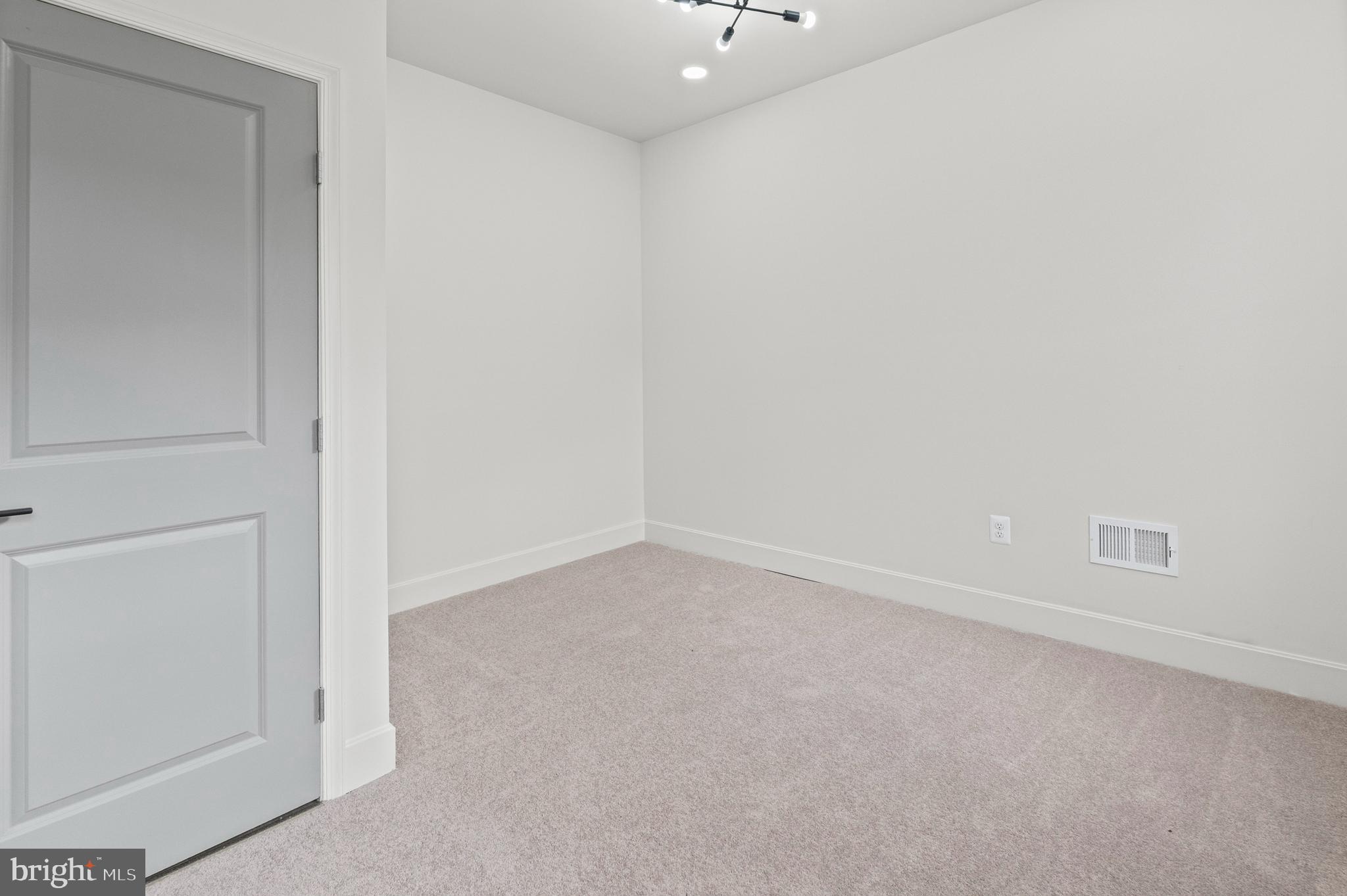 317 South Fulton Avenue Baltimore, MD 21223 - Photo 23 of 44