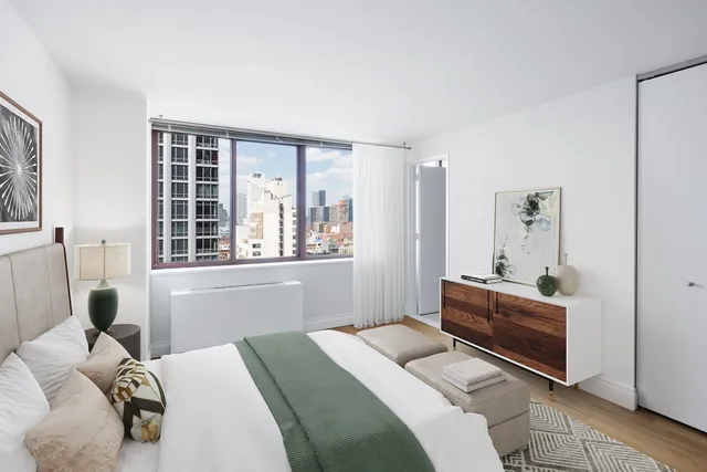 $7,051 | 260 West 52nd Street, Unit 22C | Theater District
