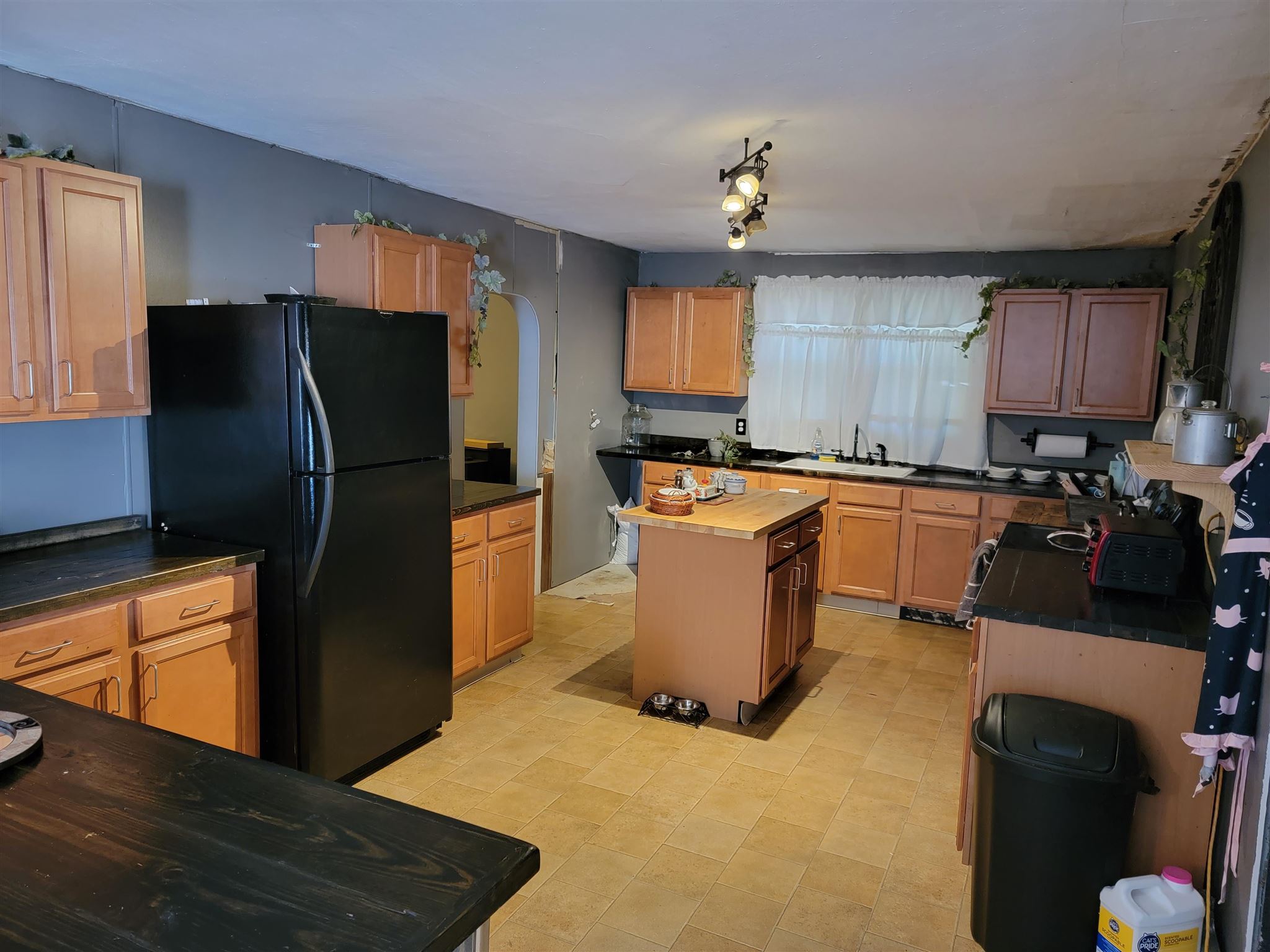 302 East Main Street Ridgeville, IN 47380 - Photo 3 of 12 Gallery Image 3
