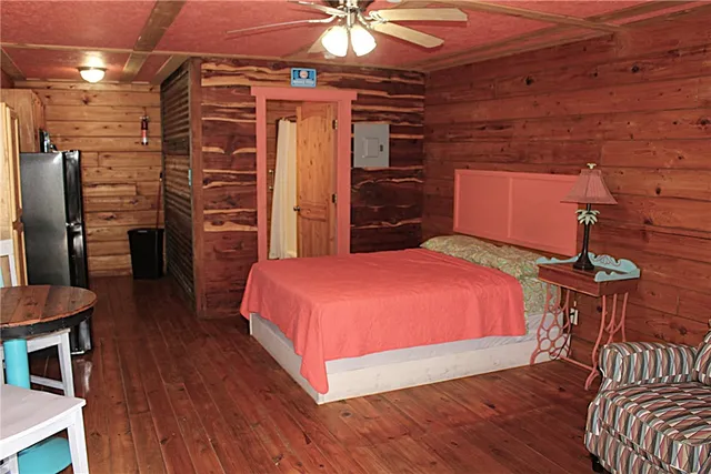 $1,275 | 2328 Chaparral Street, Rockport, TX 78382